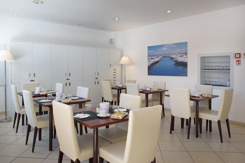 Hotel Ristorante La Marina Mhotelsgroup San Bartolomeo Al Mare Buitenkant foto